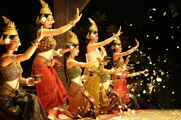 Apsara performance in Siem Reap - Indochina Tours 25 Days