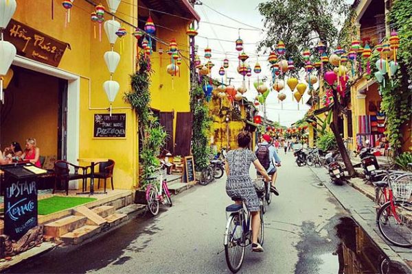 Biking tour to discover the Ancient Town of Hoi An - Indochina Tours