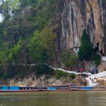 Boat trip ti visit Pak Ou Caves