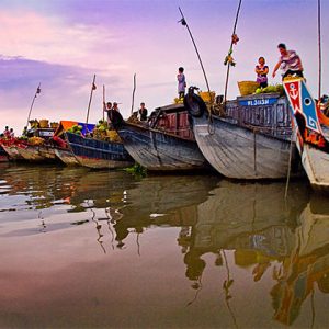 Cai Be Floating Market - Indochina Tours 25 Days
