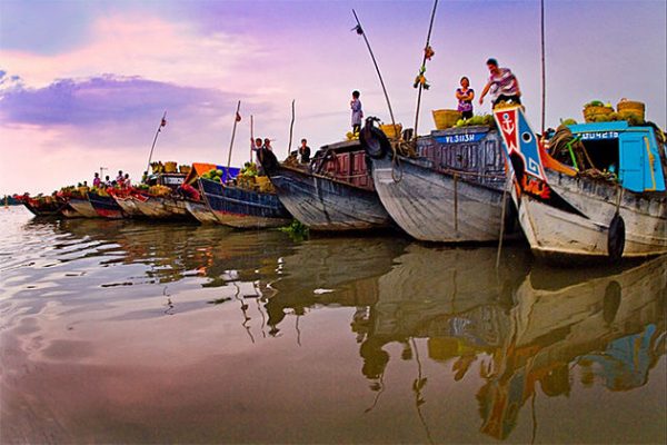 Cai Be Floating Market - Indochina Tours 25 Days