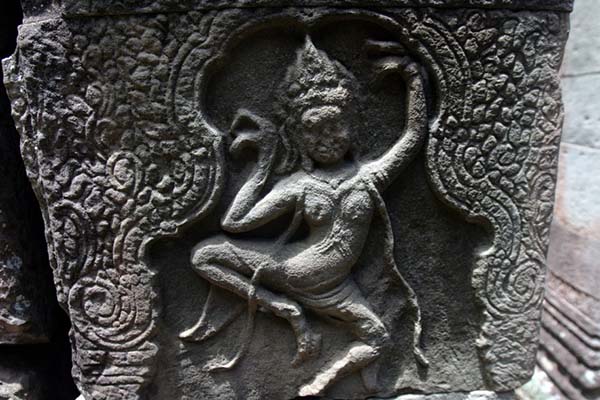 Apsara dancer of Banteay Kdei temple