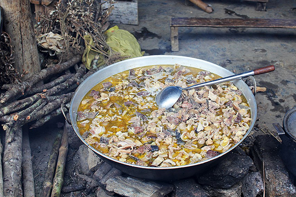 Thang Co is the most popular dish in Cao Son market