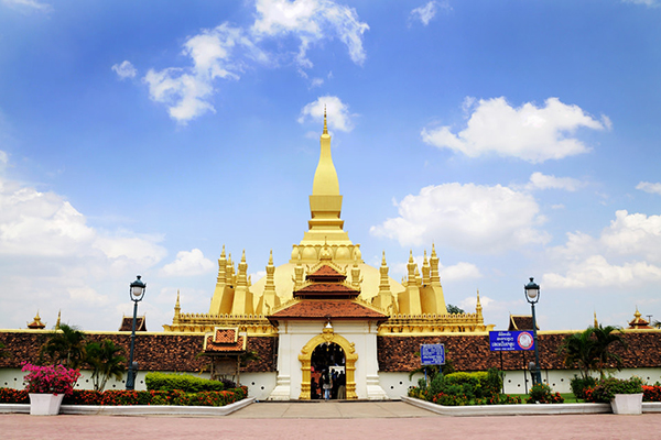The main facade of That Luang