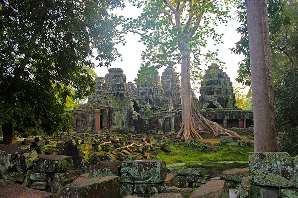 View of the west entrance of Banteay Kdei temple