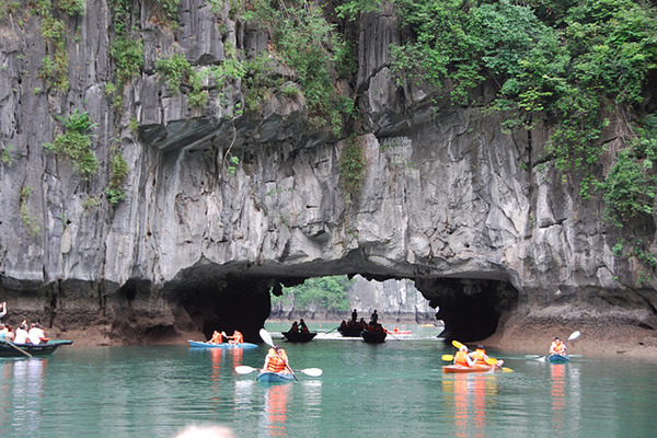 Luon Cave, Halong Bay