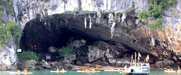 The entrance of Bo Nau cave