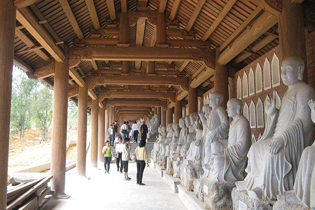 Arhant Buddha images in Bai Dinh Pagoda