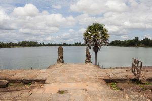 Srah Srang Lake