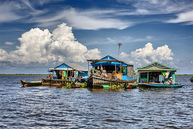Tonle Sap Lake of Chong Khneas - Southeast Asia Tours