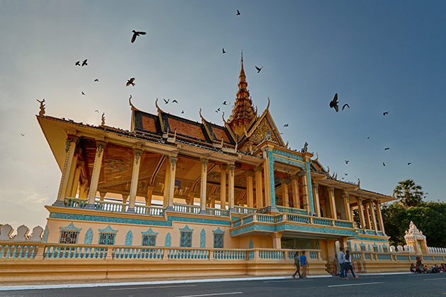 Royal Palace Pnom Penh - Indochina Tour Packages