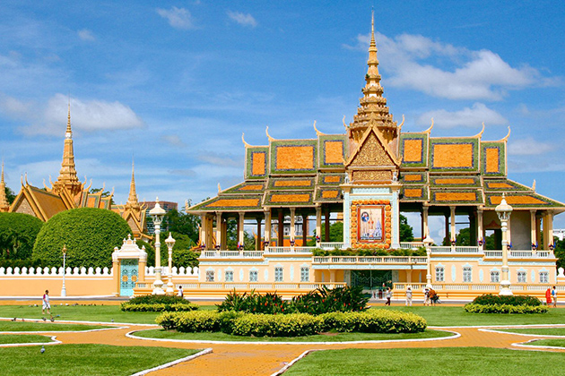 Royal Palace Phnom Penh -Indochina tour packages