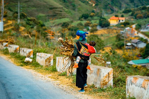 Enthic People in Sapa -Indochina tour packages