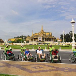 Phnom Penh Cyclo Tour