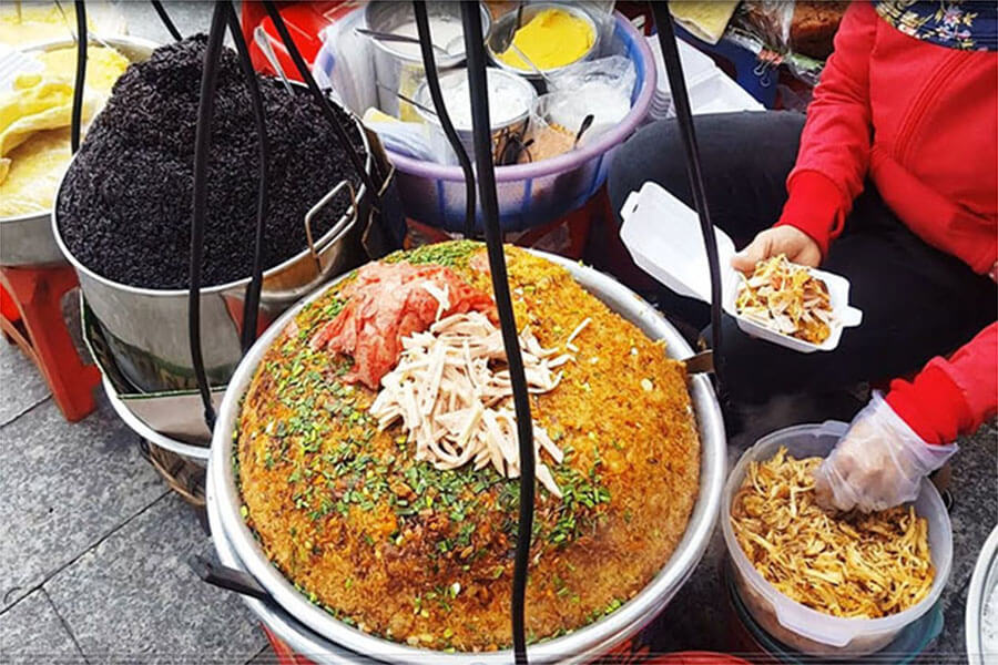 What People Eat for Their Typical Vietnamese Breakfast