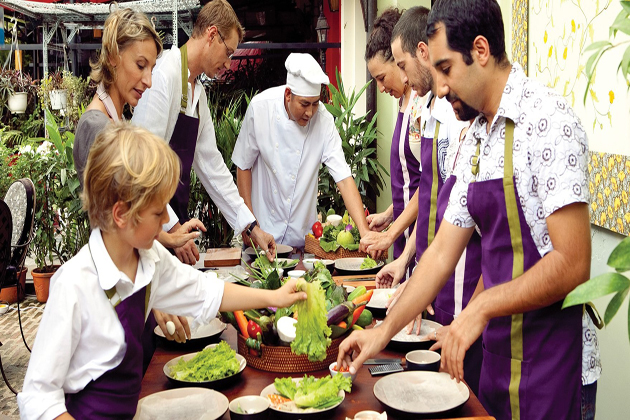 hoi an cooking class indochina tours