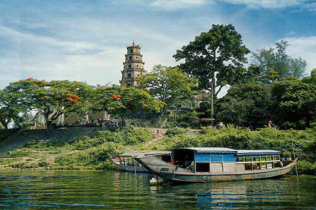 thien mu pagoda indochina tours