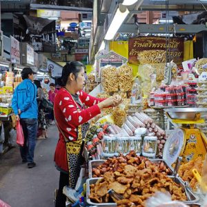 warorot market indochina tours