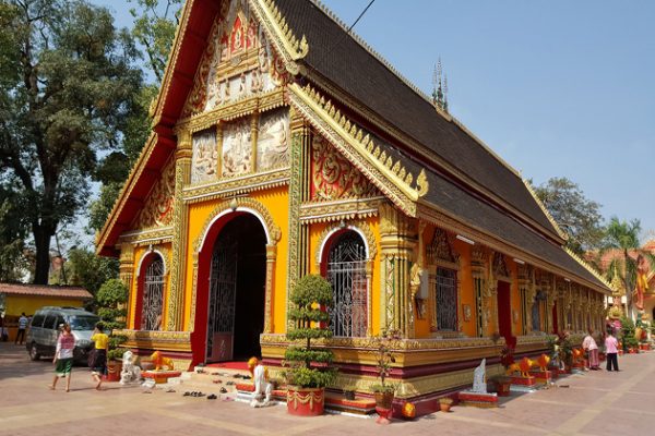 Wat Simuang indochina tours