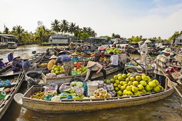 floating market -Indochina tour packages