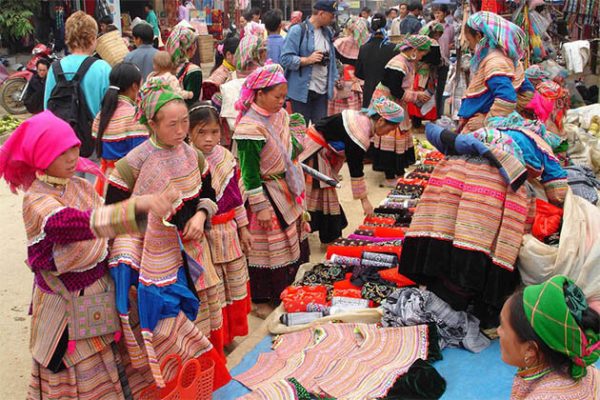 Coc Ly Market Sapa -Indochina tour packages