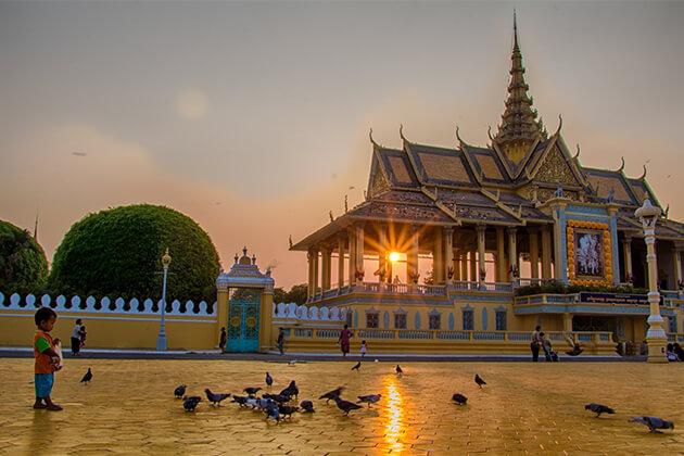 Royal Palace Phnom Penh -Indochina tour packages