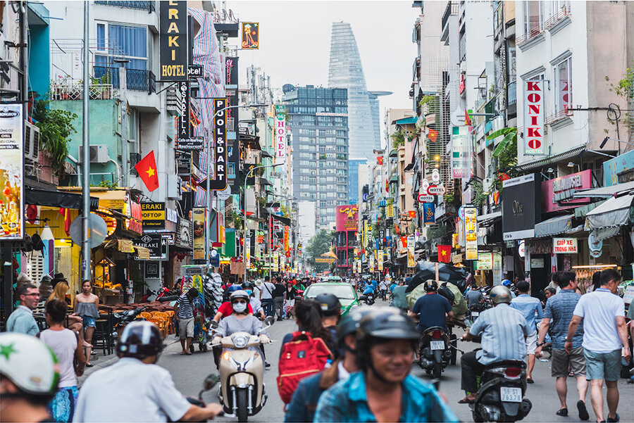 Vietnam travel tips: How to cross the street in Ho Chi Minh City