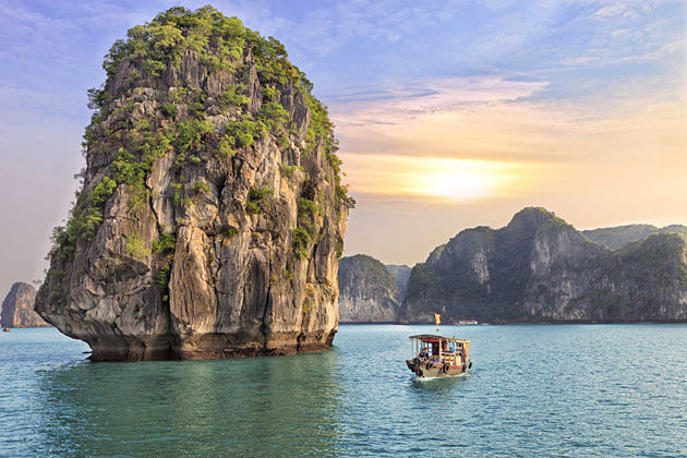 halong bay indochina tour