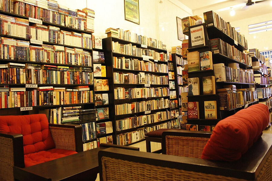 Top 13 Bookstores & Libraries in Phnom Penh
