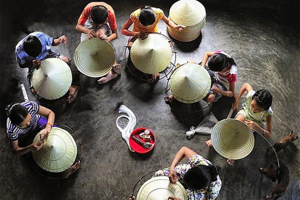 23 Days in Vietnam Camboida – Hue traditonal villages of making non la