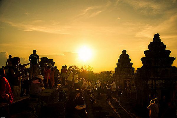 Sunset on Pre Rup -Indochina tour packages