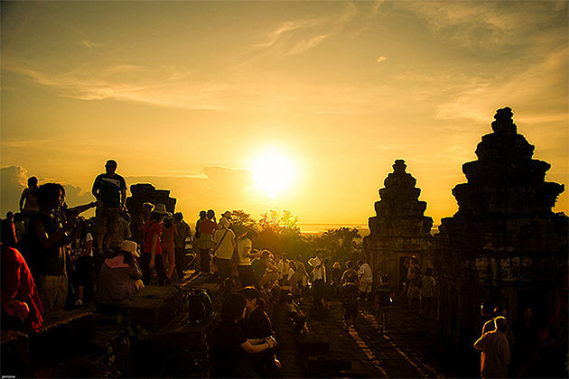 Sunset on Pre Rup -Indochina tour packages