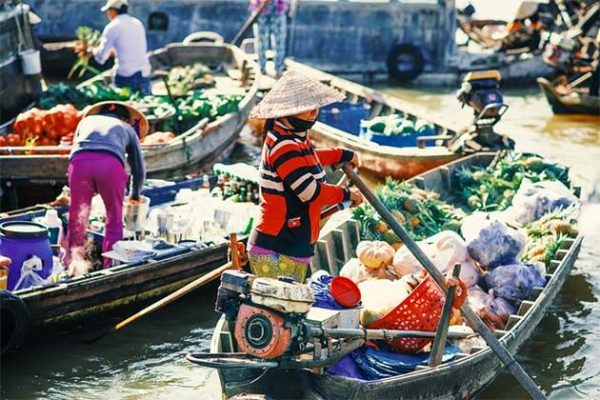Colorful Cai Rang Floating Market - Vietnam Laos Travel 15 Days