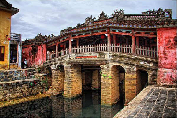 japanese covered bridge hoian vietnam cambodia laos 21 day itinerary