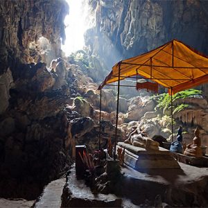 Buddha Statues in Tham Phoukham Caves