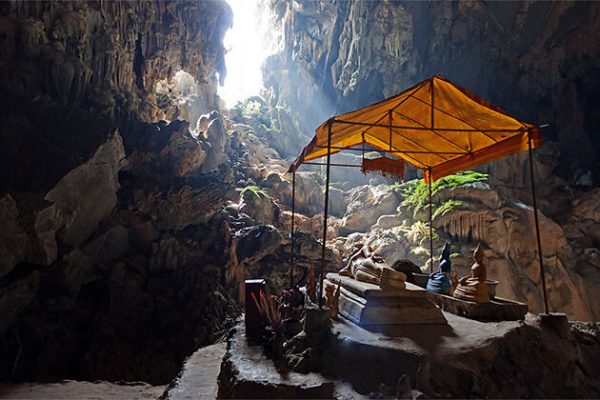 Buddha Statues in Tham Phoukham Caves