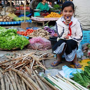 KM52 Market Vang Vieng