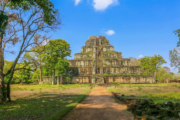 Prasat Thom visiting in Indochina Tours