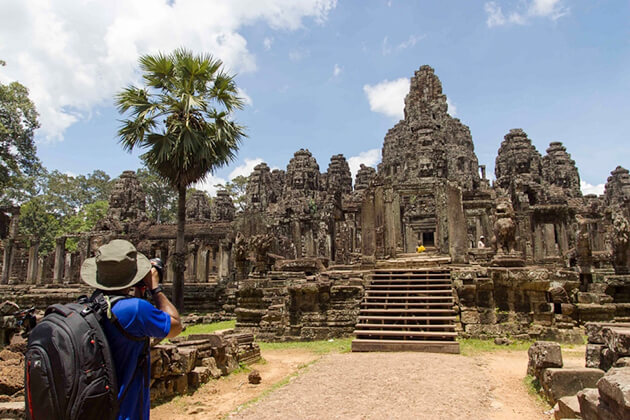 Angkor Thom -Indochina tour packages