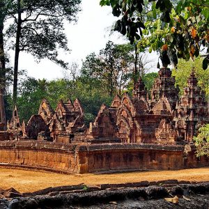 Banteay Srey Temple - Indochina Tour Packages