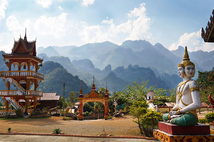 Laos Buddhism - Indochina tour package