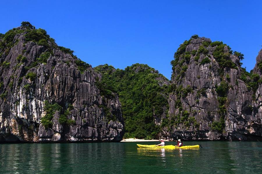 Boat Trip, Halong - Vietnam Laos Tour Packages