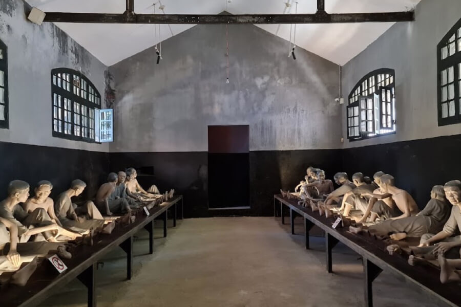 Hoa Lo Prison Museum - Indochina tours