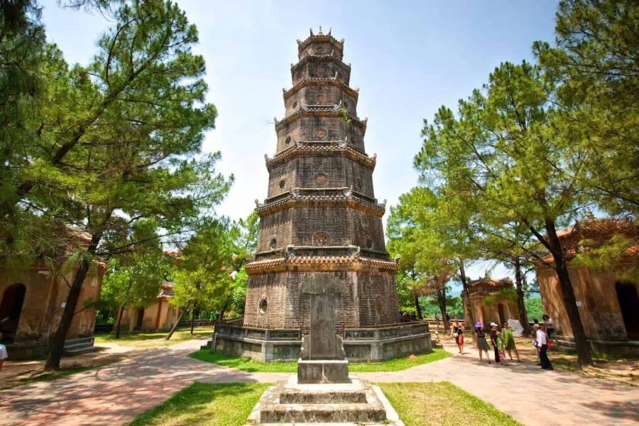 Thien Mu Pagoda - Vietnam travel packages