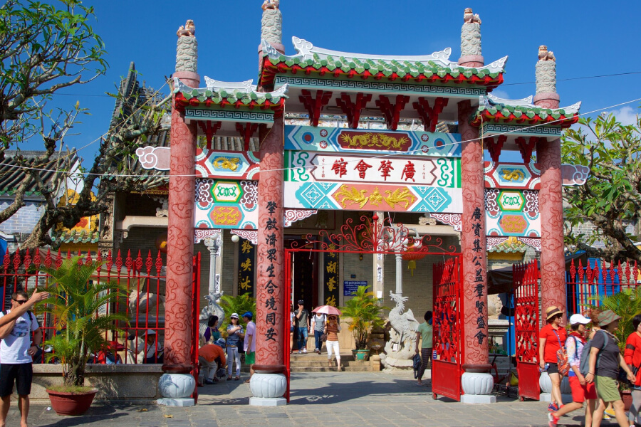 the Cantonese congregation - Vietnam tour package