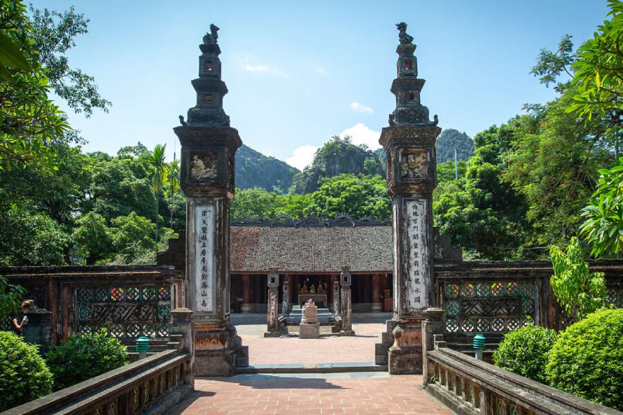 Hoa Lu Ancient Capital - Vietnam Cambodia Tour Packages
