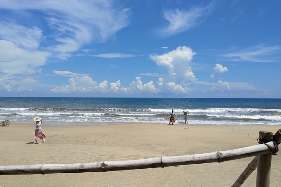 Lang Co Beach - Vietnam Cambodia Tour