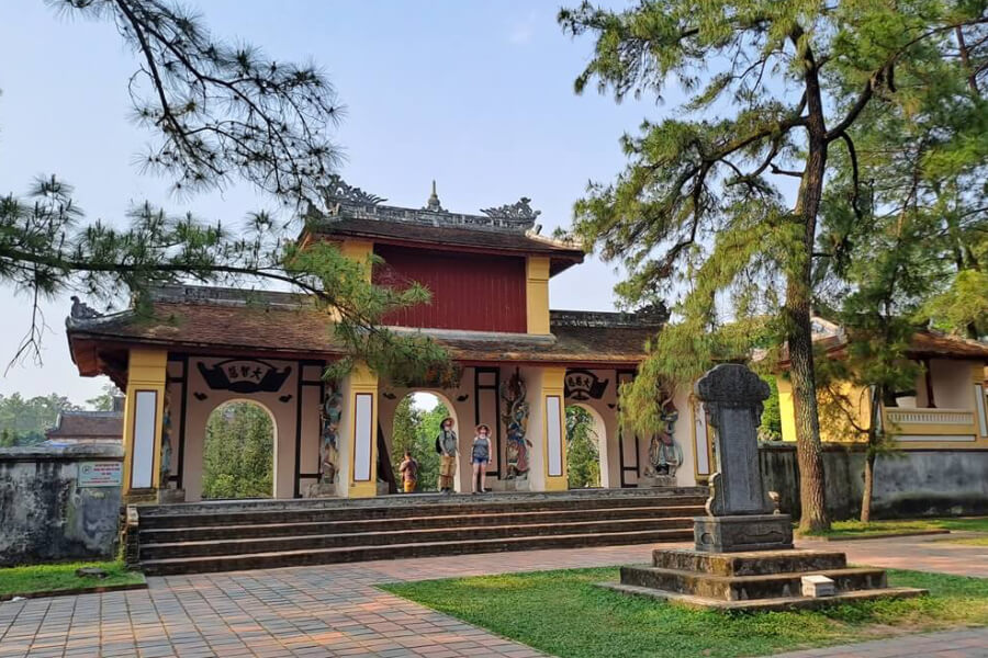 Thien Mu pagoda - Vietnam Cambodia Tours