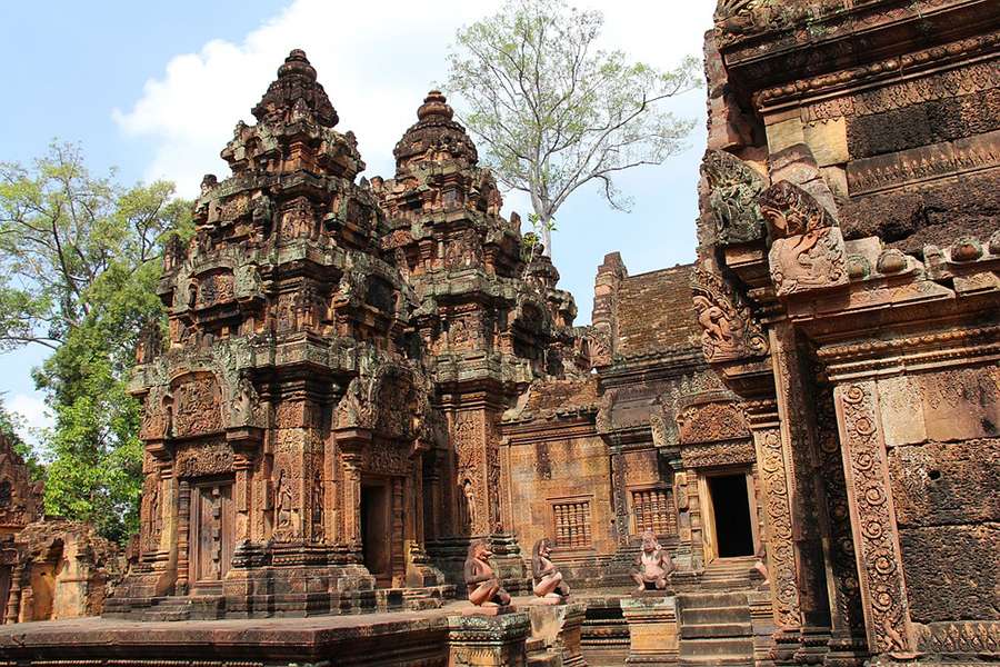 Banteay Srey - Indochina tour packages