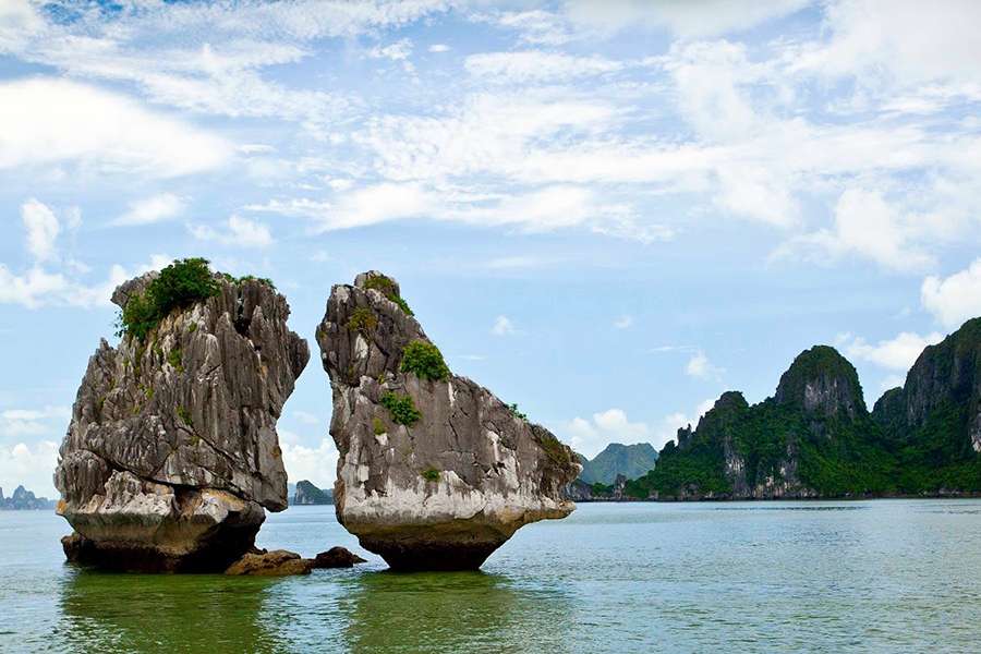 Fighting Cock Islet-Vietnam Cambodia tours